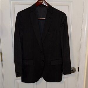 Men’s Banana Republic Charcoal Suit, 40 short